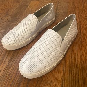 Vince white flats 7M